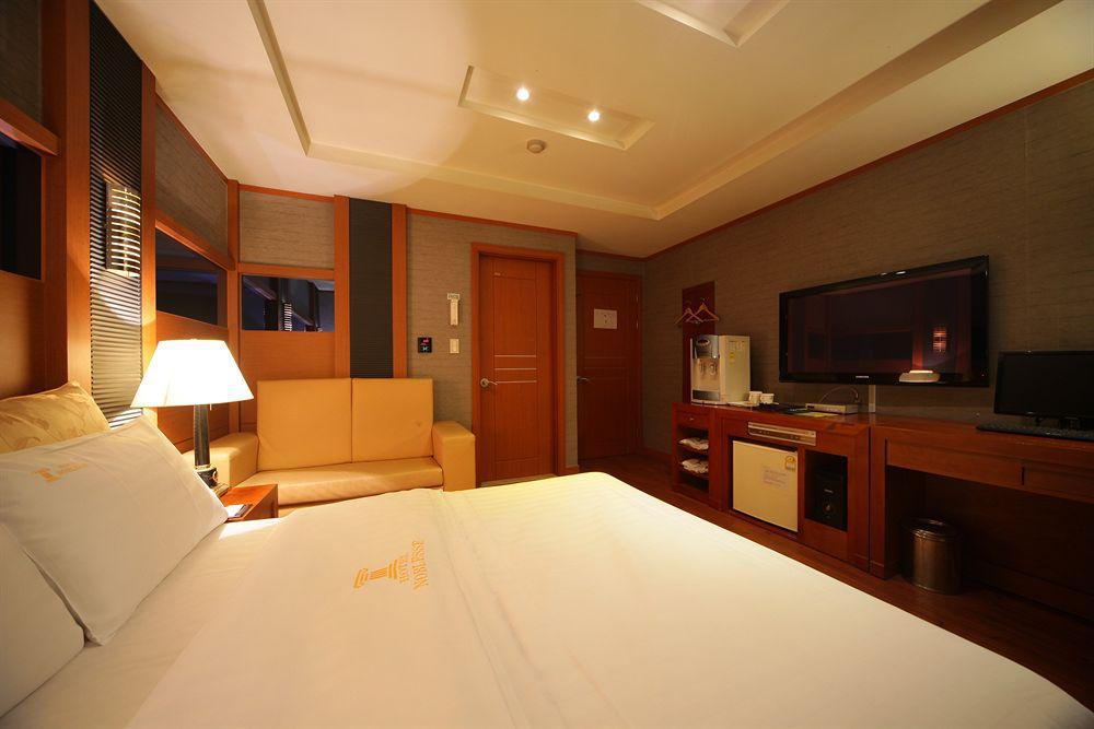 Hotel Noblesse, Yeoksam Seoul Eksteriør billede