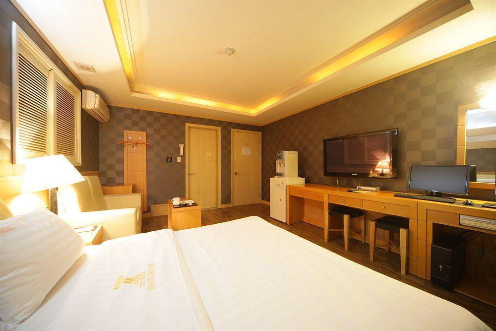 Hotel Noblesse, Yeoksam Seoul Eksteriør billede