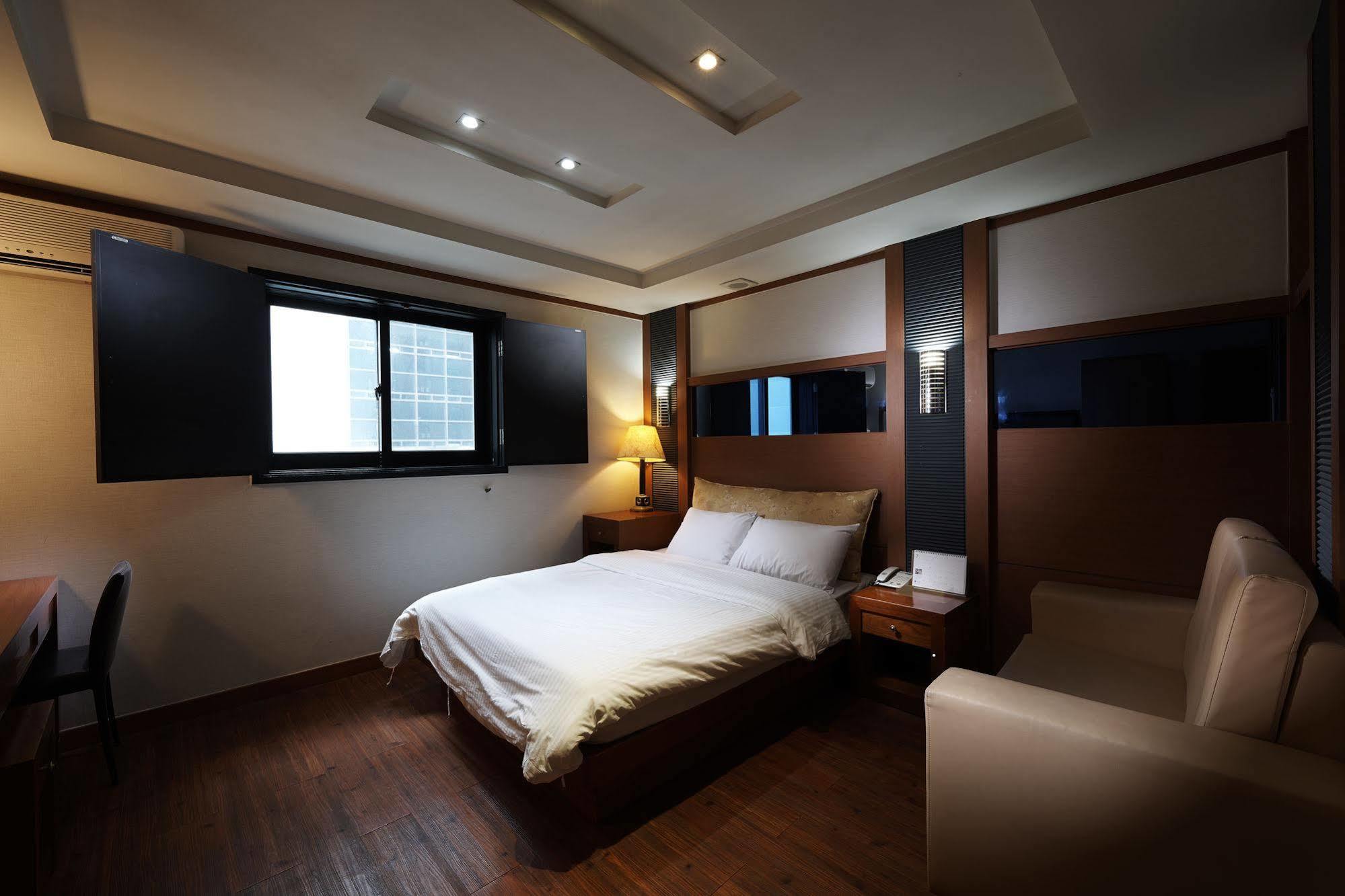 Hotel Noblesse, Yeoksam Seoul Eksteriør billede