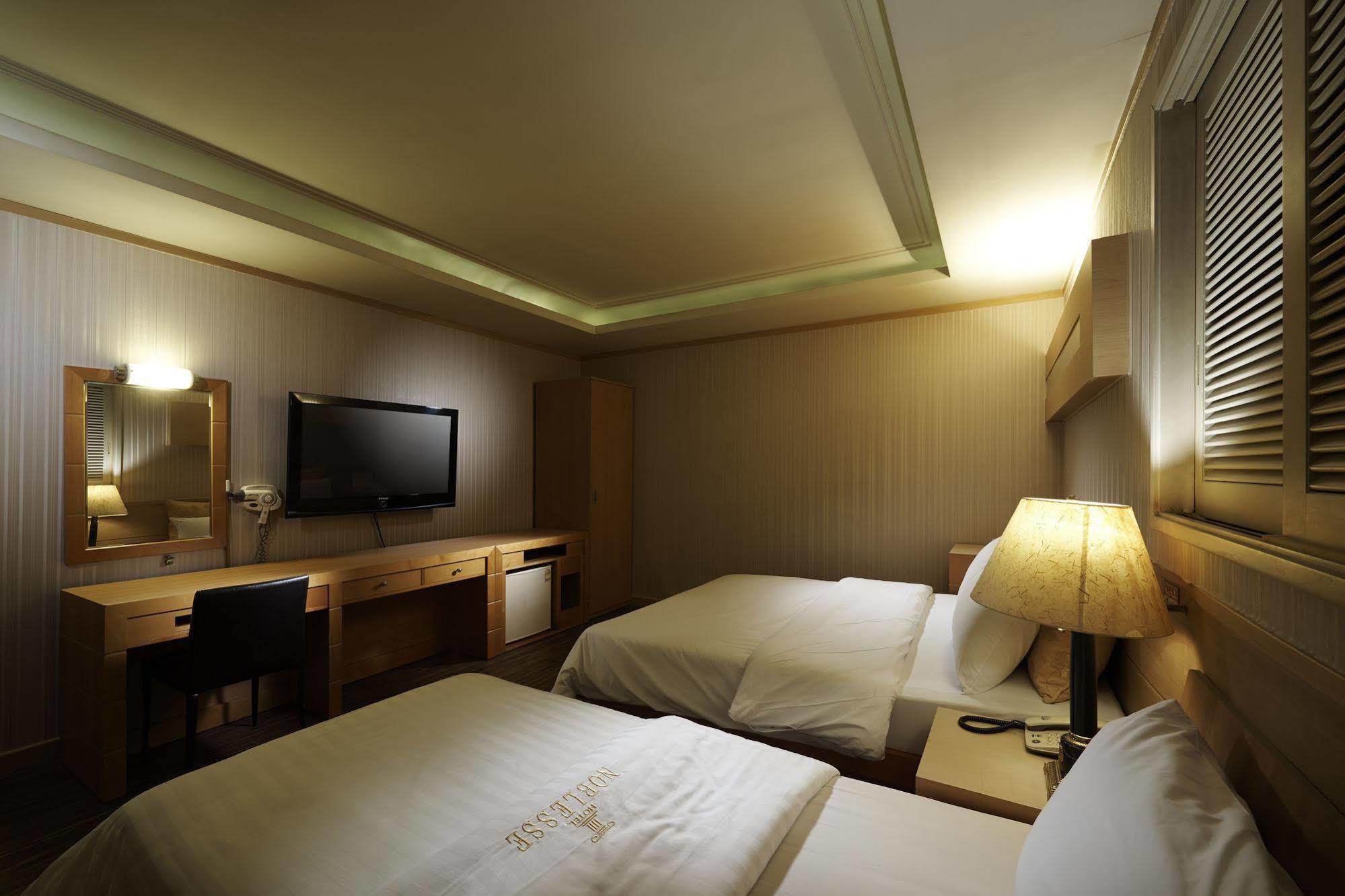 Hotel Noblesse, Yeoksam Seoul Eksteriør billede