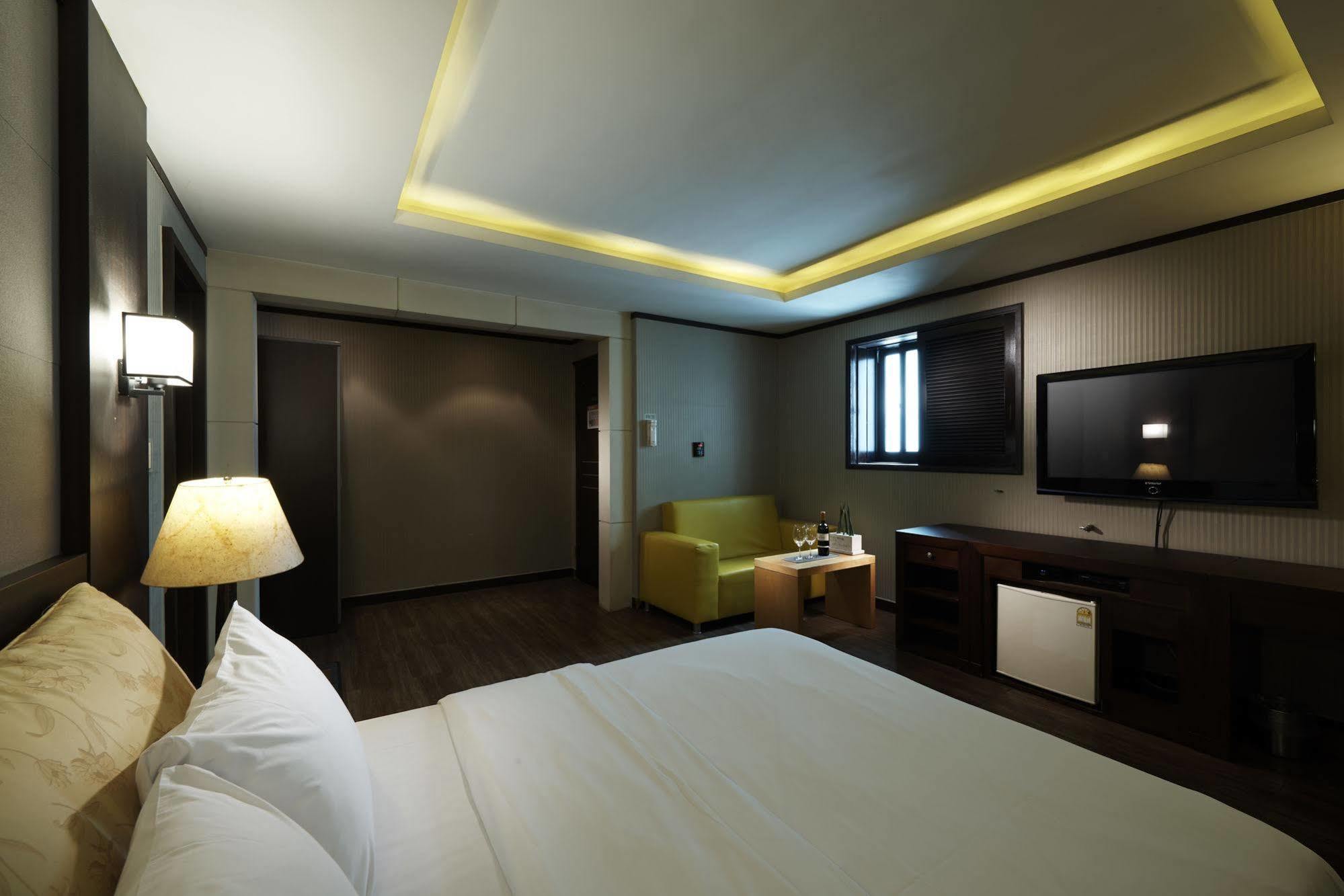 Hotel Noblesse, Yeoksam Seoul Eksteriør billede